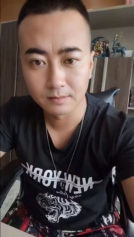 Luck耀的第一张照片--香港父母相亲团